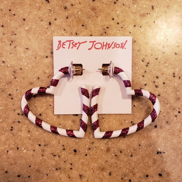 SALE NWT Betsey Johnson Candy Cane Heart Earrings - Picture 1 of 2